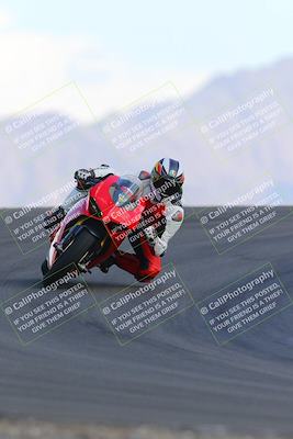 media/Oct-03-2022-Moto Forza (Mon) [[5f077a3730]]/Advanced Group/Session 5 (Turn 12)/